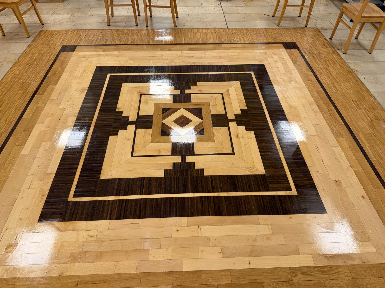 Begehbare Kunstwerke Parkett Petersdorf